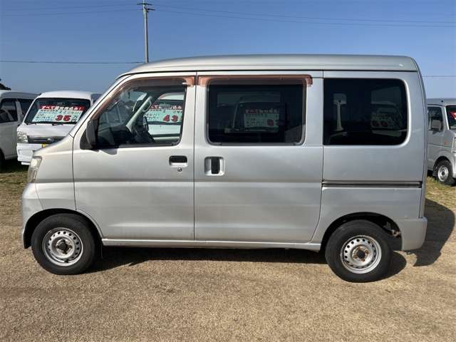 Daihatsu Hijet Cargo 5