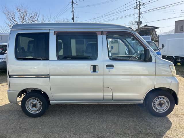 Daihatsu Hijet Cargo 9