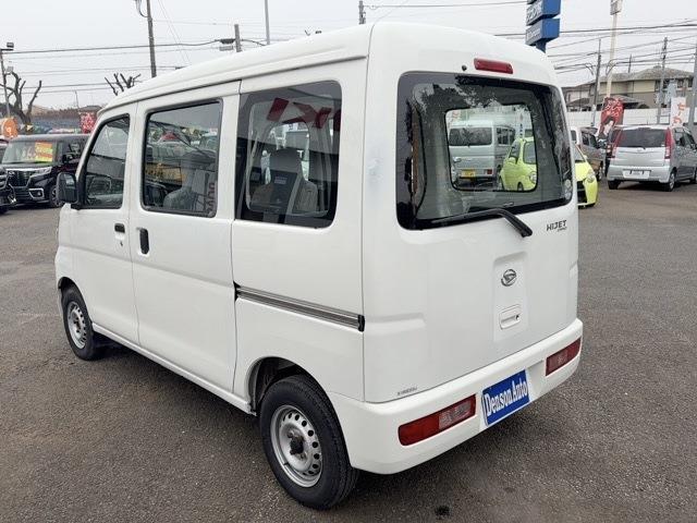 Daihatsu Hijet Cargo 12