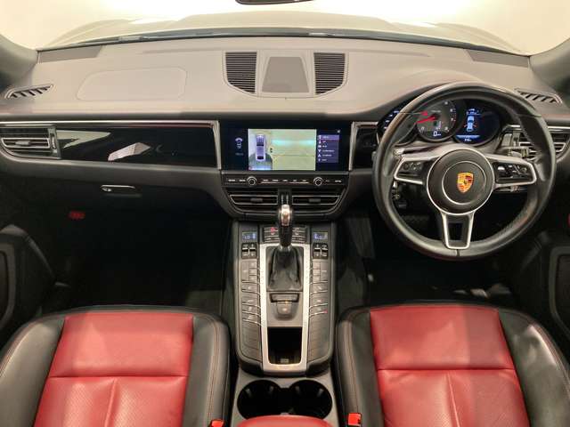 Porsche Macan 2