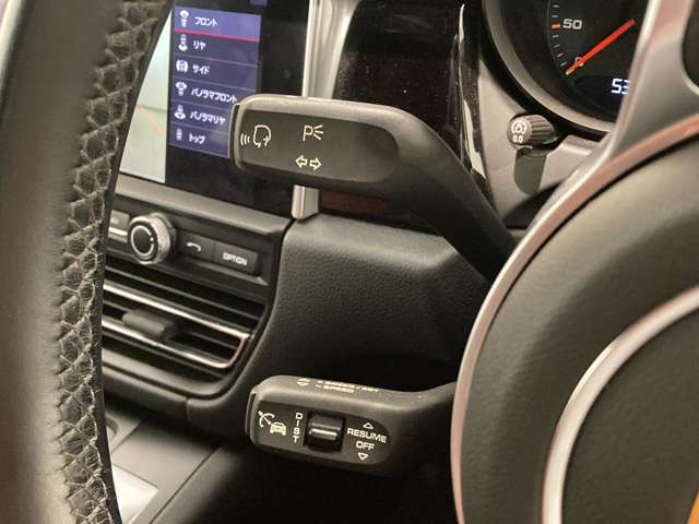Porsche Macan 8