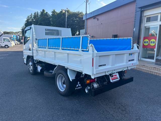 Mitsubishi Fuso Canter 7