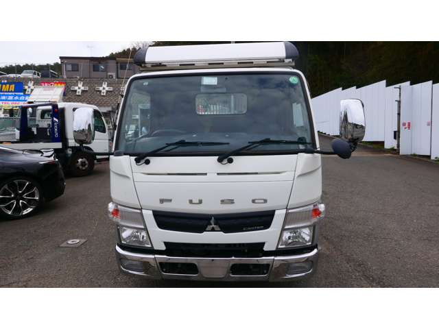 Mitsubishi Fuso Canter 2