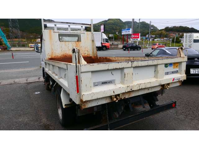 Mitsubishi Fuso Canter 9