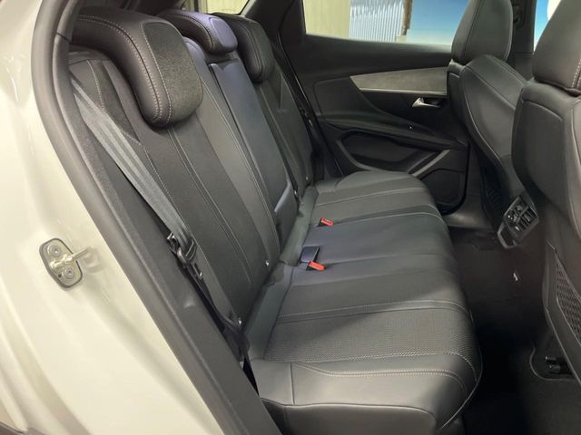 Peugeot 3008 8