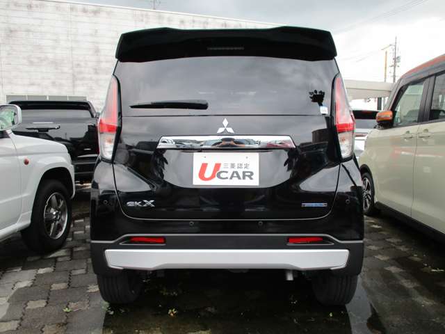 Mitsubishi eK X 7