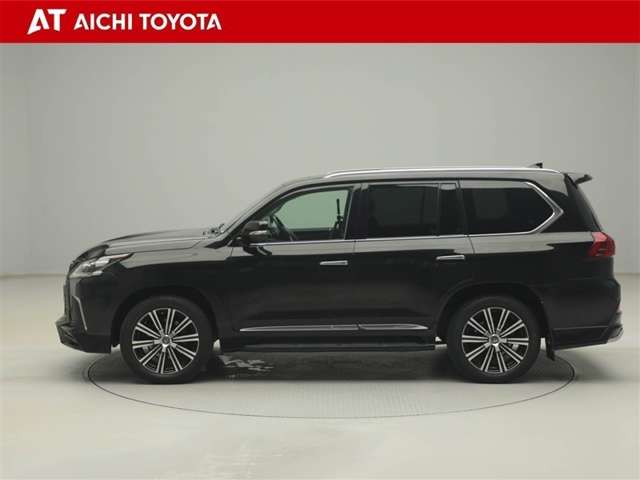 Lexus LX 3