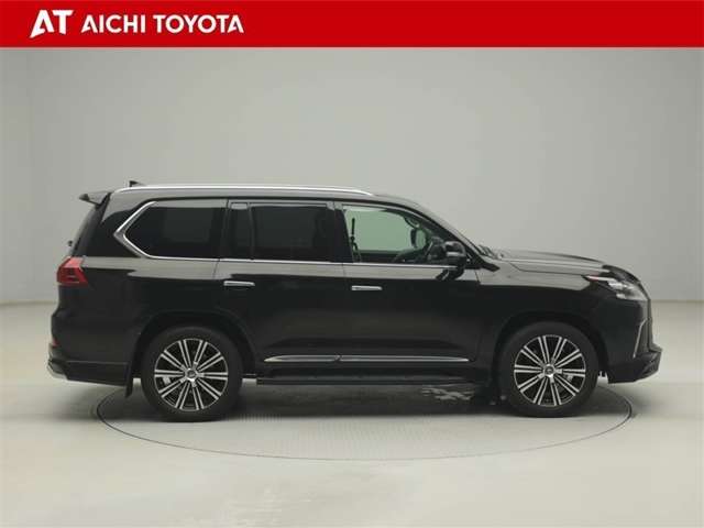 Lexus LX 7
