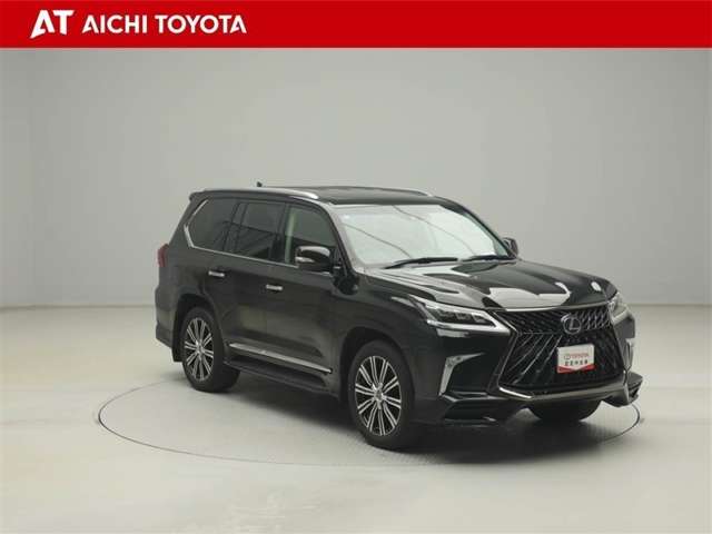 Lexus LX 8