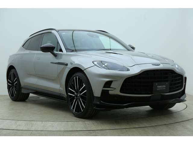 Aston Martin DBX 4