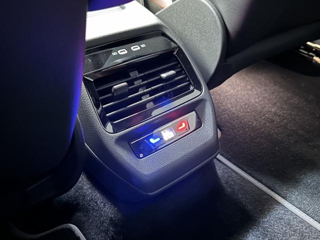Volkswagen ID.4 11