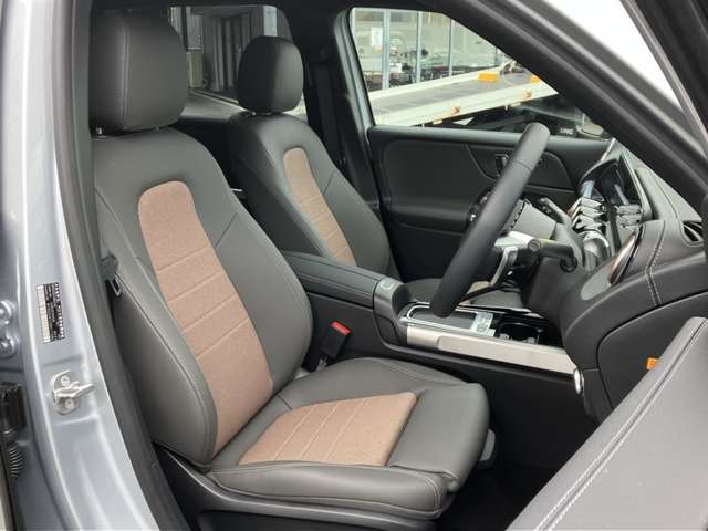 Mercedes-Benz EQB 9