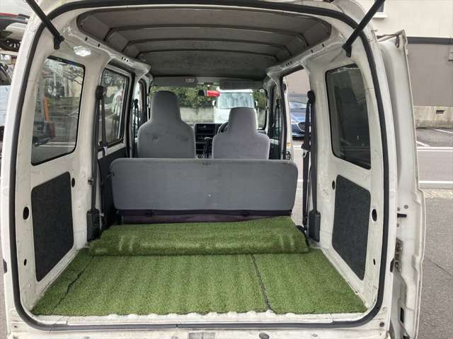 Daihatsu Hijet Cargo 11