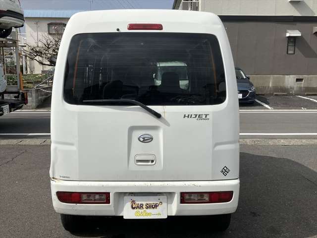 Daihatsu Hijet Cargo 7