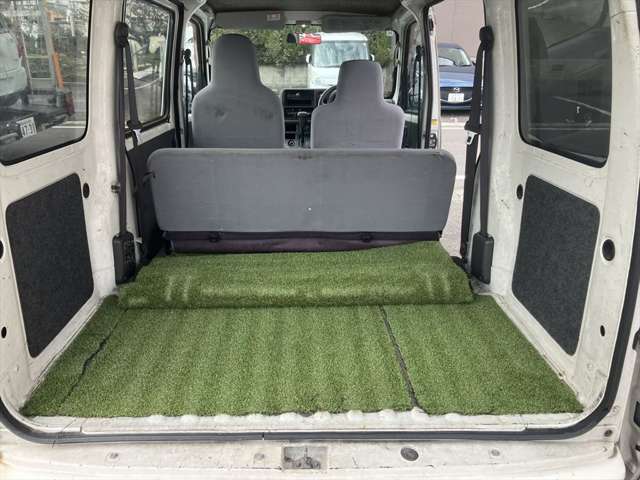 Daihatsu Hijet Cargo 10