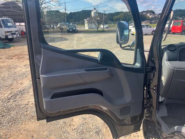 Mitsubishi Fuso Canter 12
