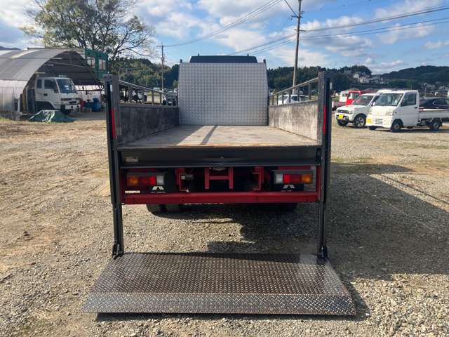 Mitsubishi Fuso Canter 8