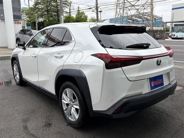 Lexus UX 7