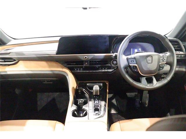 Toyota Crown Sport 9