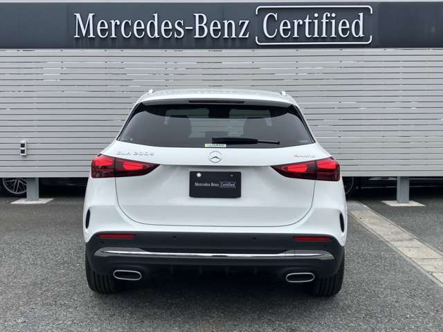 Mercedes-Benz GLA-Class 6