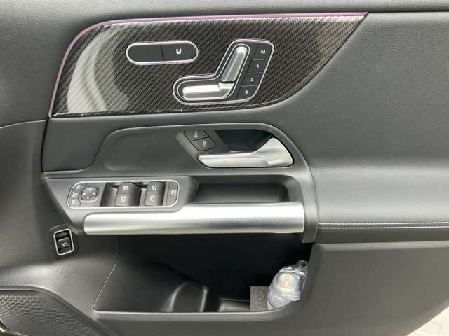 Mercedes-Benz GLA-Class 7