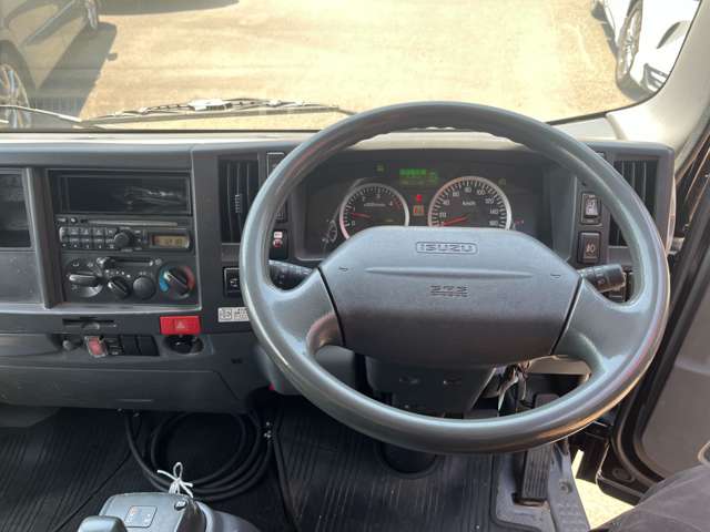 Isuzu Elf 9