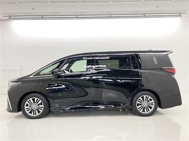 Toyota Alphard 6