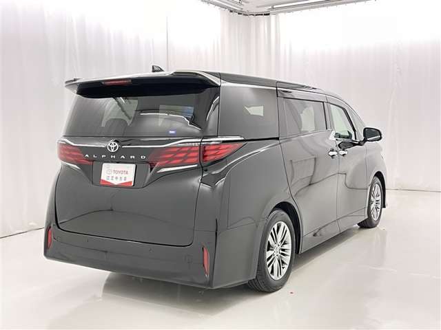Toyota Alphard 8