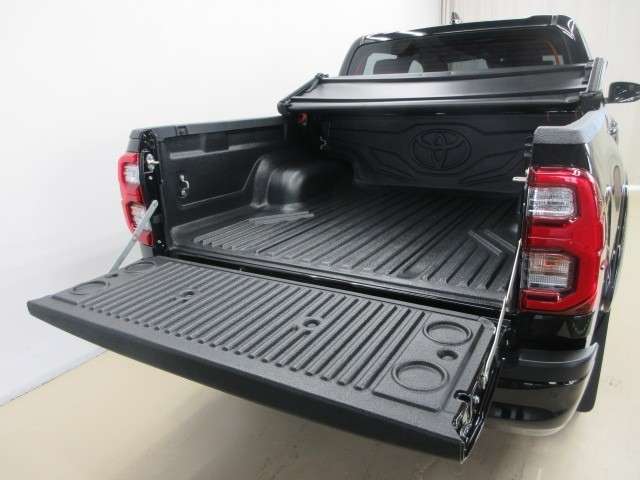Toyota Hilux 12