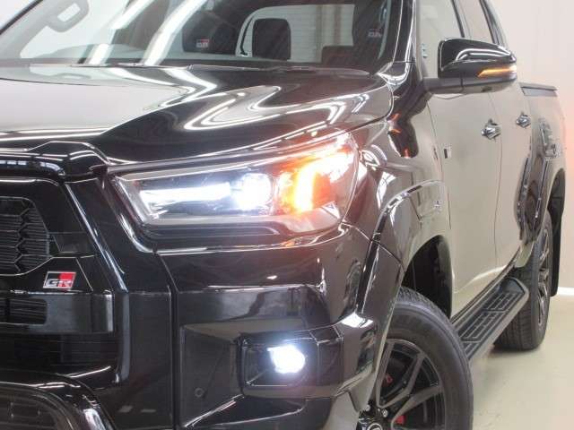 Toyota Hilux 7