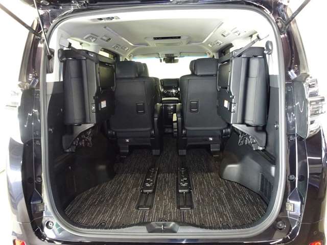 Toyota Vellfire 12