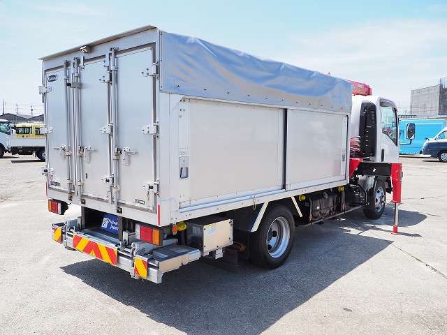 Isuzu Elf 3