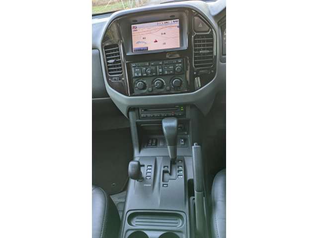 Mitsubishi Pajero 7