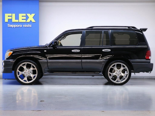 Lexus LX 11