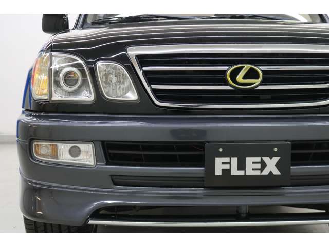 Lexus LX 3