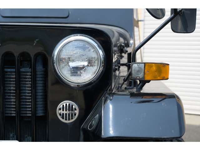 Mitsubishi Jeep 9