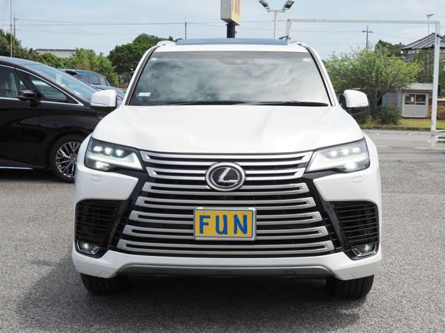 Lexus LX 2