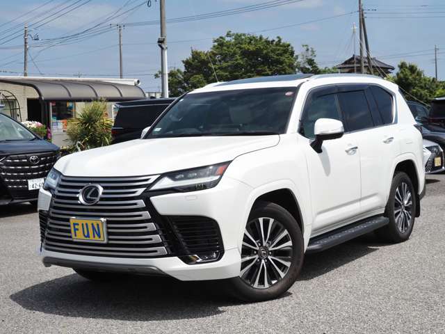 Lexus LX 4