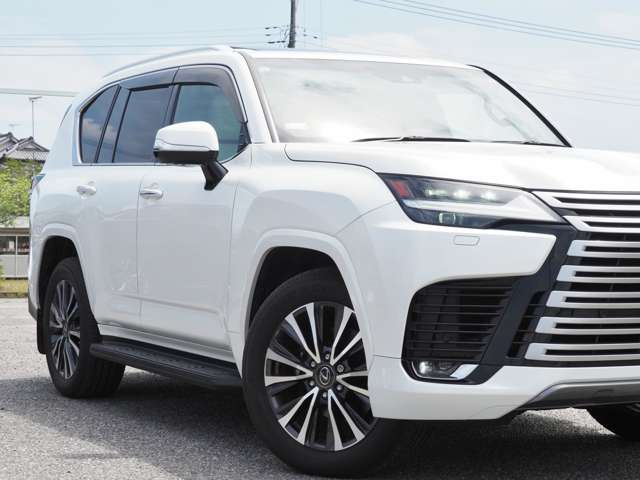 Lexus LX 10