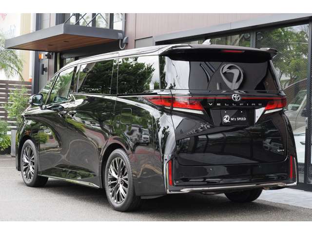Toyota Vellfire 6