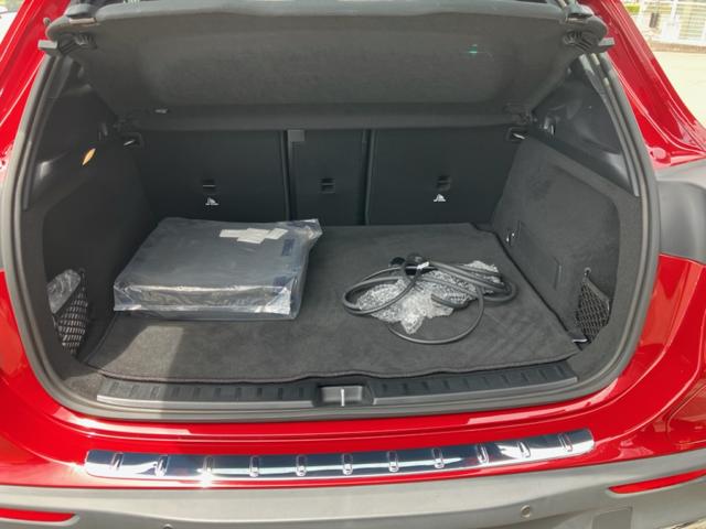 Mercedes-Benz EQA 11