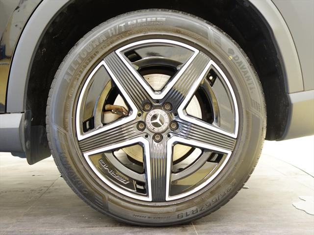 Mercedes-Benz GLC 11
