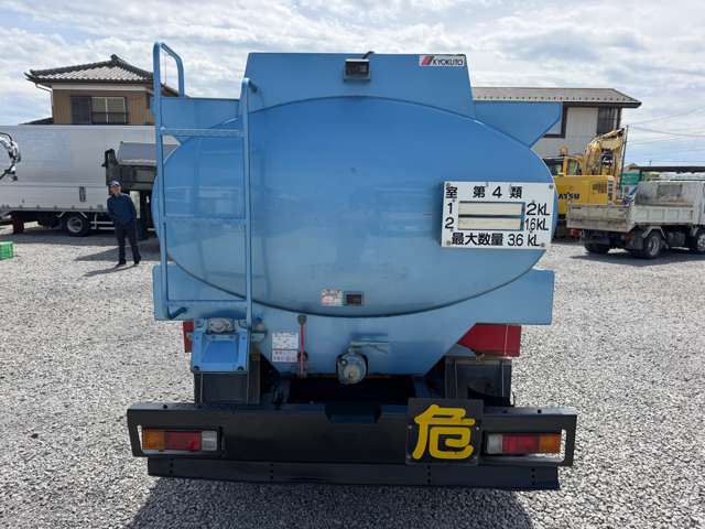 Mitsubishi Fuso Canter 6