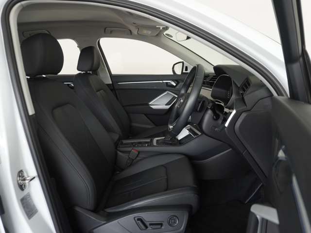Audi Q3 12