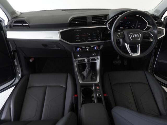 Audi Q3 6