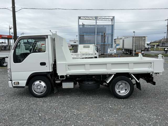 Isuzu Elf 6