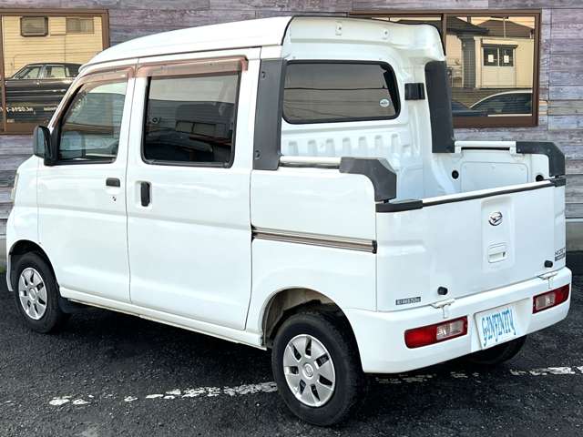 Daihatsu Hijet Deck Van 11