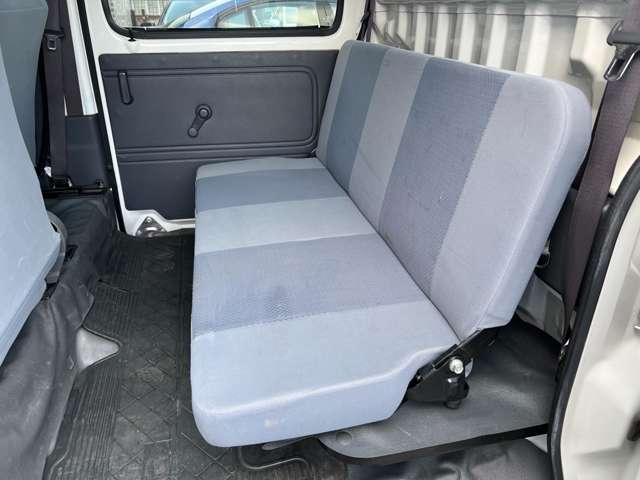 Daihatsu Hijet Deck Van 8