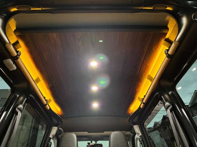 Daihatsu Hijet Cargo 3
