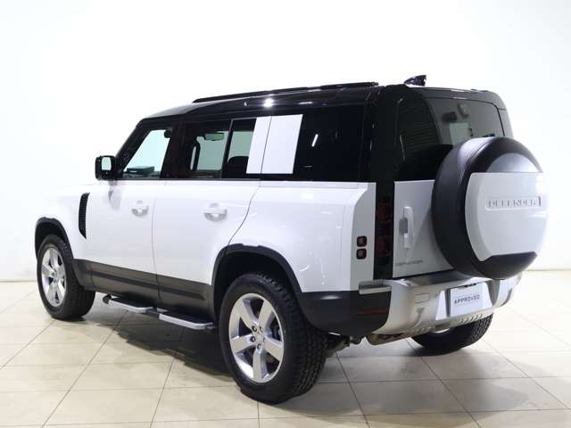 Land Rover Defender 2